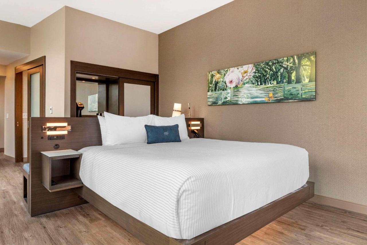 Cambria Hotel Savannah Downtown Historic District Экстерьер фото